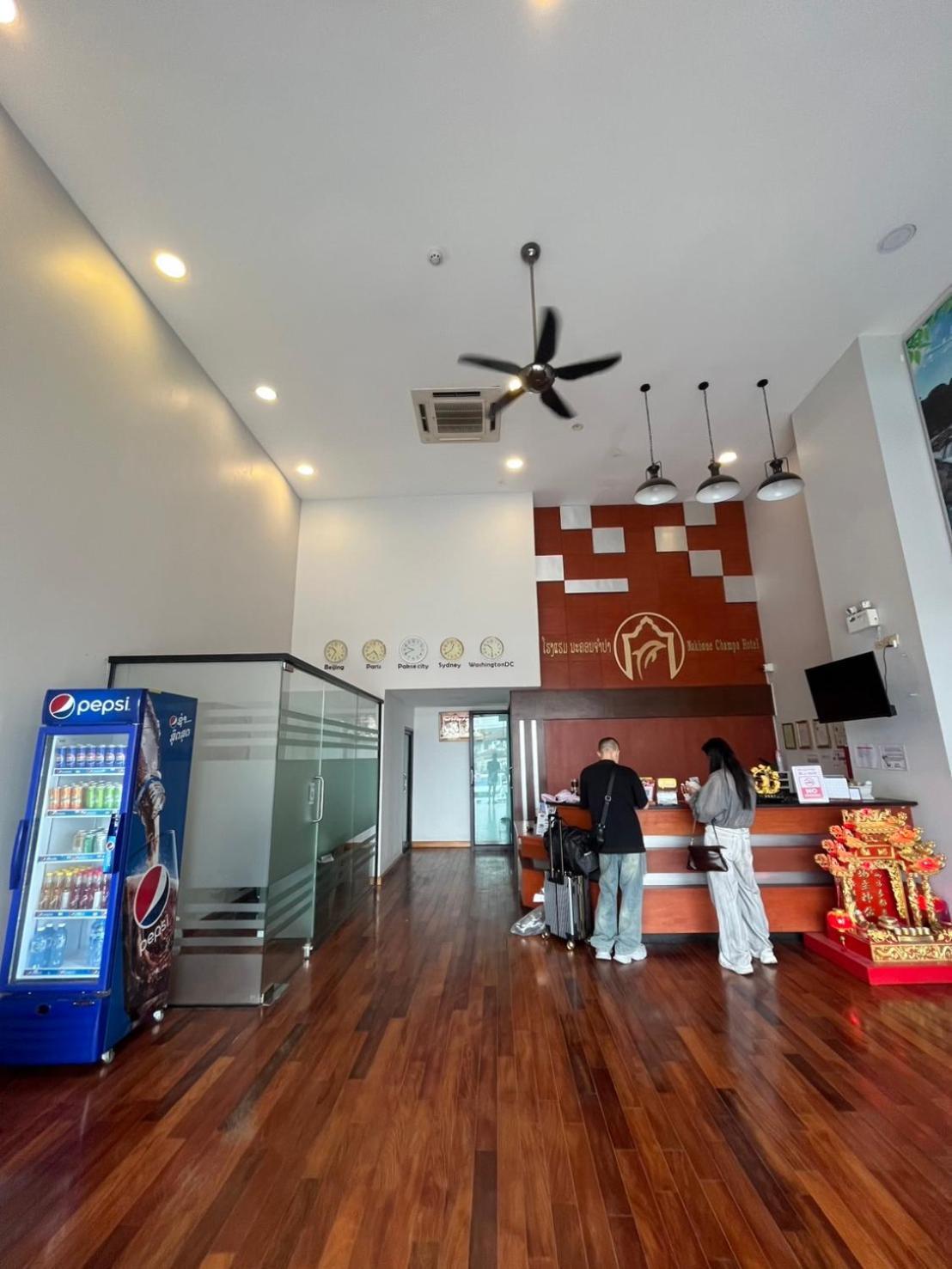 Nakhone Champa Hotel 巴色 外观 照片