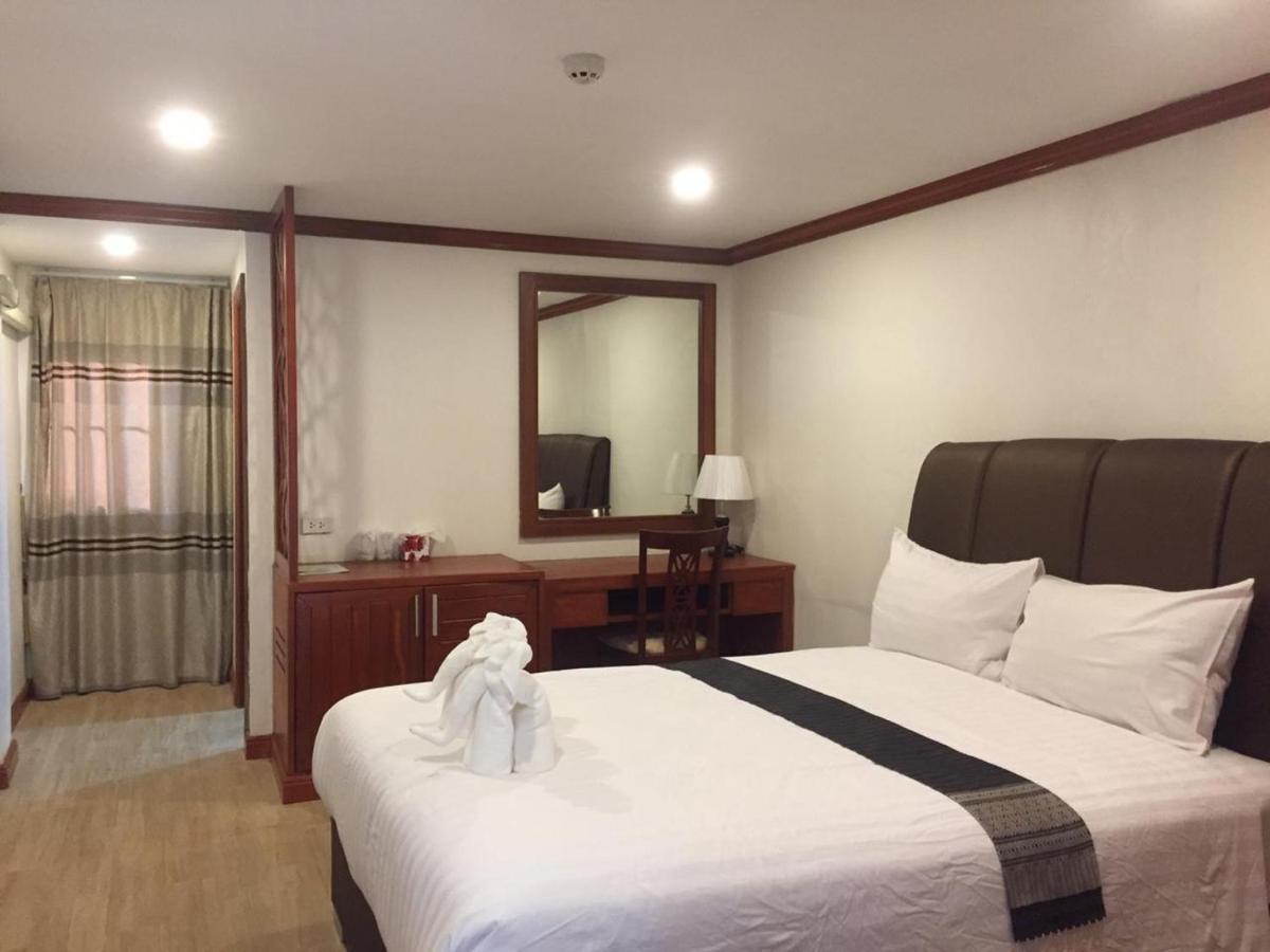 Nakhone Champa Hotel 巴色 外观 照片